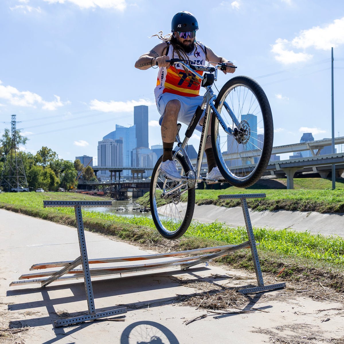 COLASSAL RIPPER